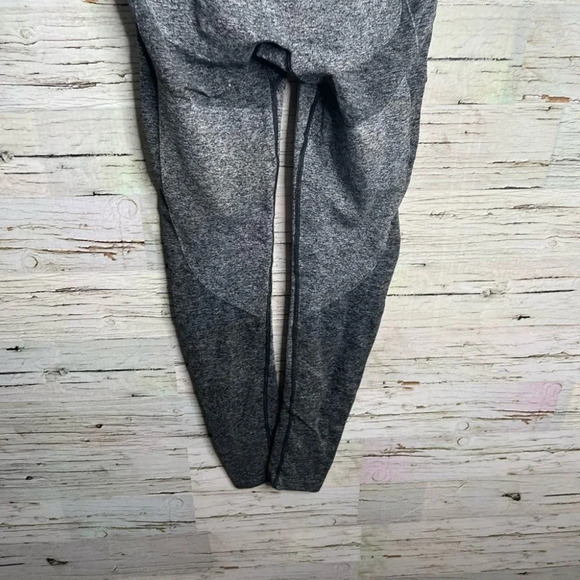 Gymshark  gray pink athletic work out leggings size small - Picture 5 of 7